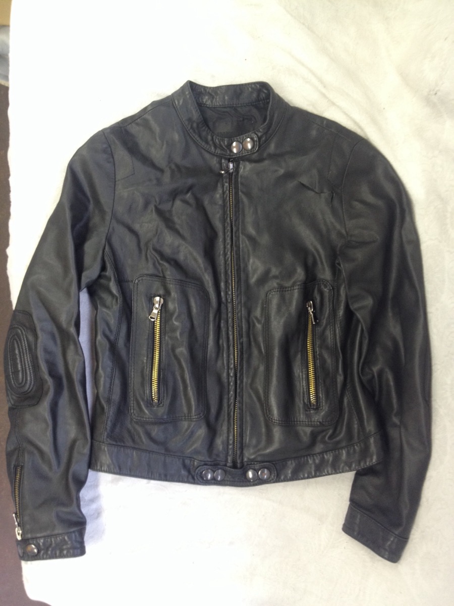 ジャケット　黒　B1　ソファー、鞄、バッグ、修理、張替、黒ずみ汚れ、クリーニング、色移り、擦り傷、染め直し